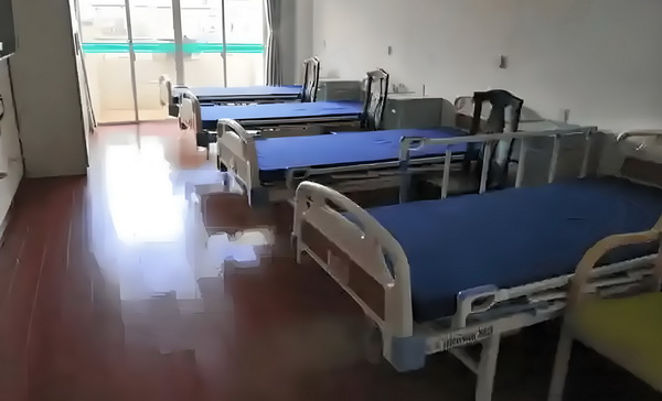 冯骥荐电影南京照相馆：没有抒情只有血的事实